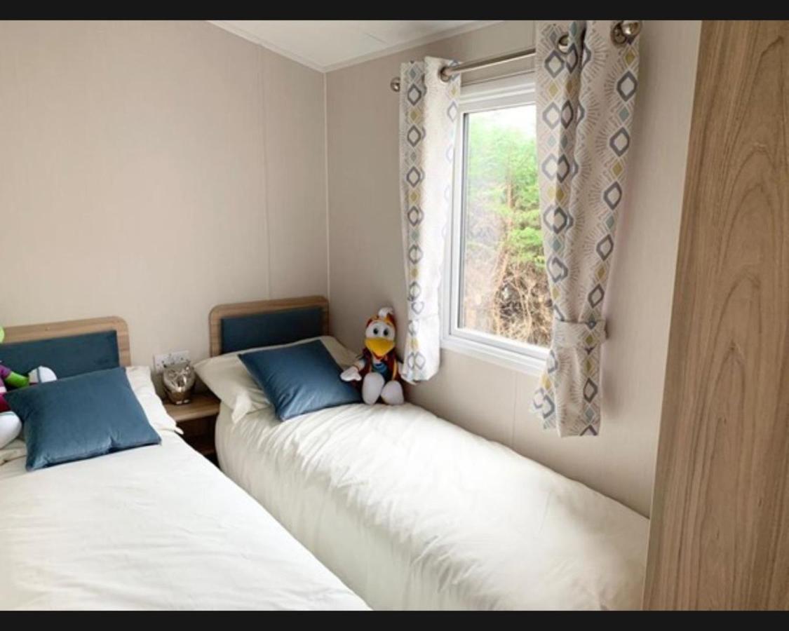 Вилла Exotic 3-Bed Caravan At Newquay Holiday Park Экстерьер фото